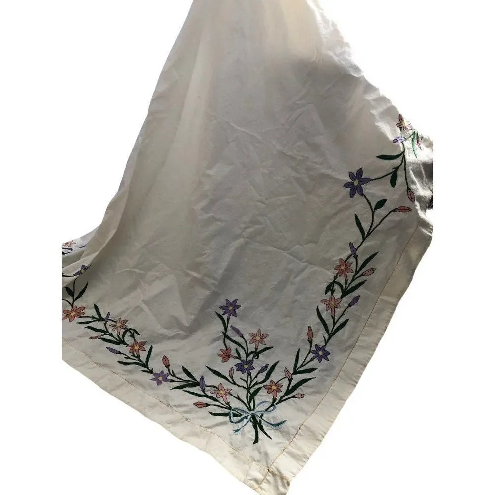 Vintage Hand Embroigered Tablecloth Floral 60” x 62”